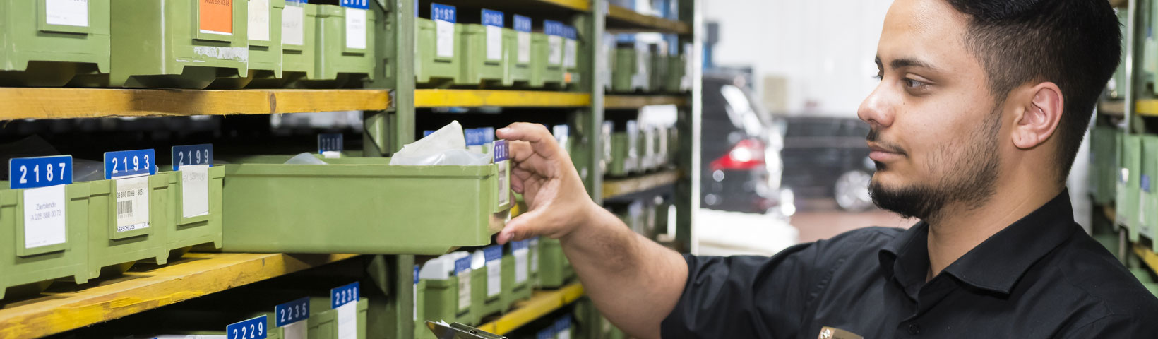  auto-scholz-jobs-header-lagerlogistik.jpg
